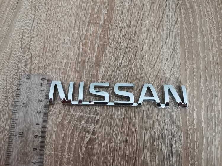 надпис лого Нисан Nissan