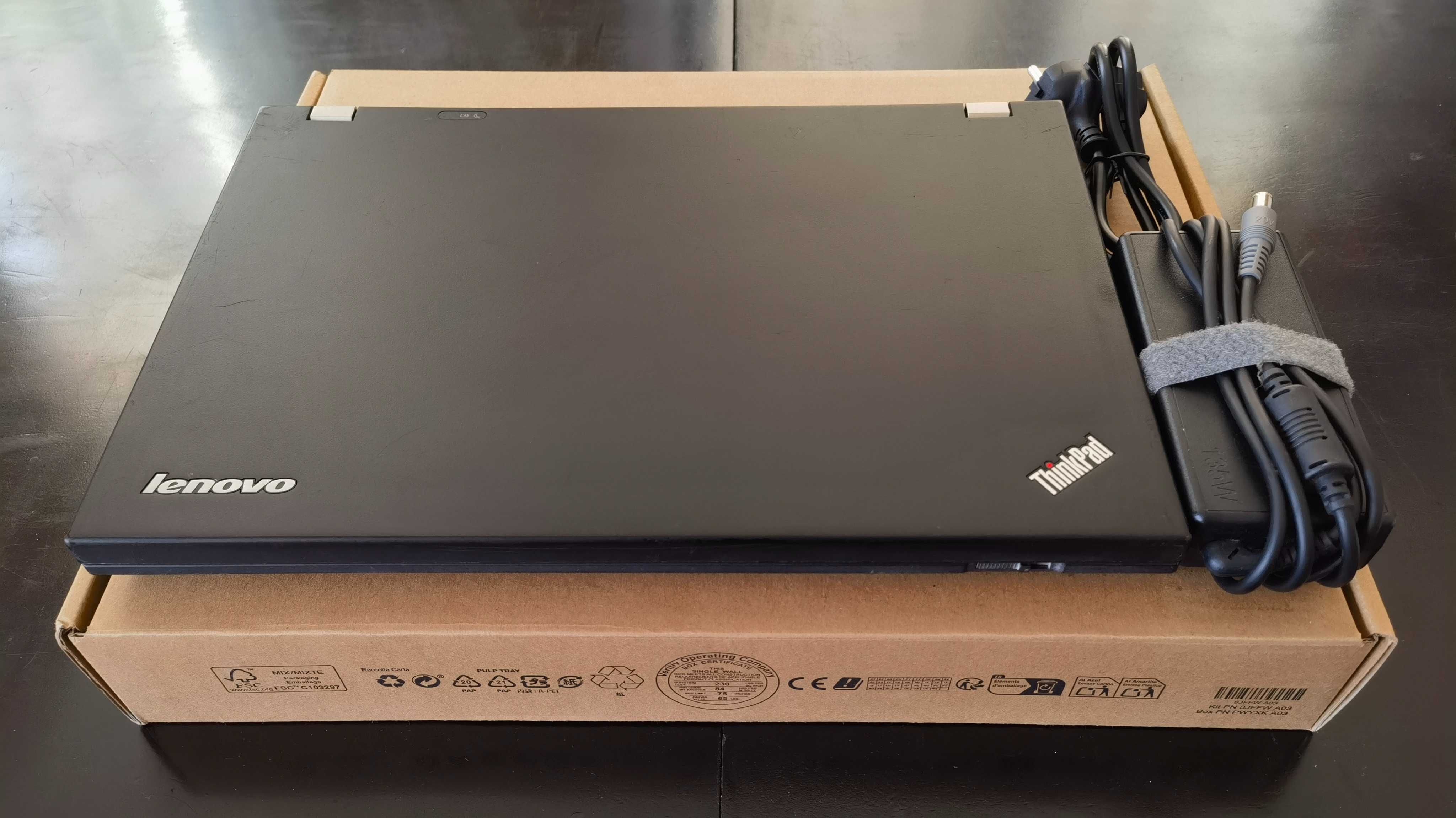 ThinkPad W520/IPS15.6сKамFullHD/8x2.2ghzТhr/8gb/ssd256/3ч.Бат/nVQuadro