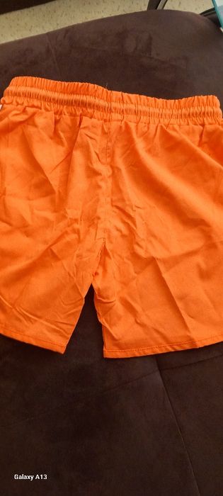 Продавам мъжки бързосъхнещи къси панталони,плувки