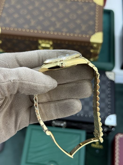 Rolex Day-Dare 40mm Gold