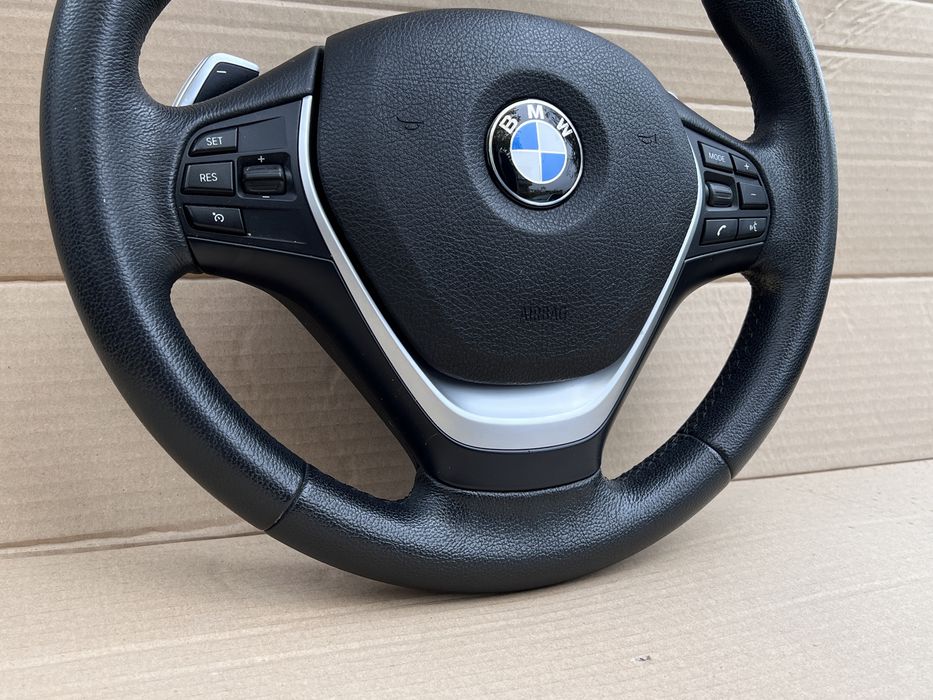 BMW F30/31/32 Волан с пера и мултифункция.