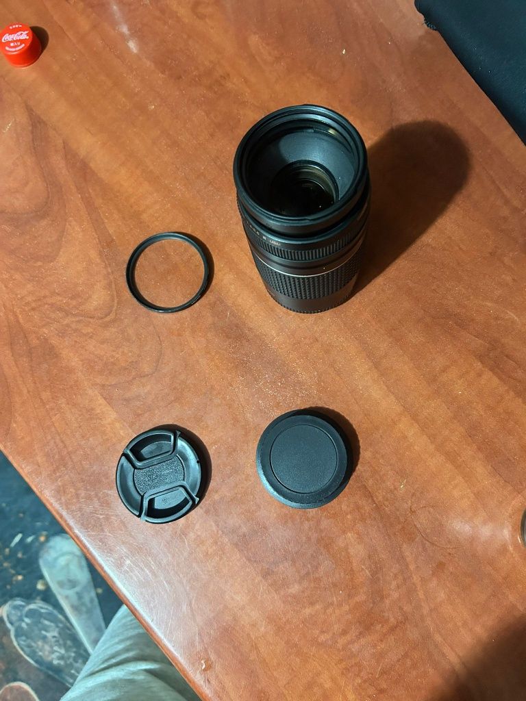 Canon EF 75-300mm f/4-5.6 III USM + Filtru UV(N) 58mm – Funcțional,