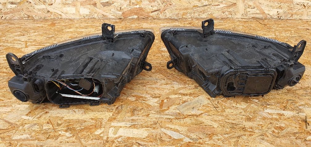 Far/Faruri Audi A6 C6 model 2004-2009 Originale HELLA Preț pe Set