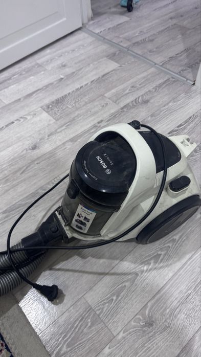 Продам пылесос рабочий