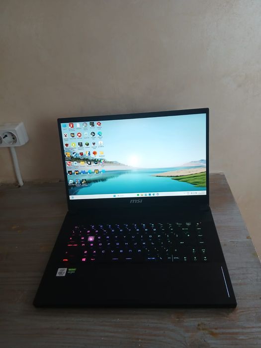 Laptop MSI GS66 stealth ( gaming și nu numai)
