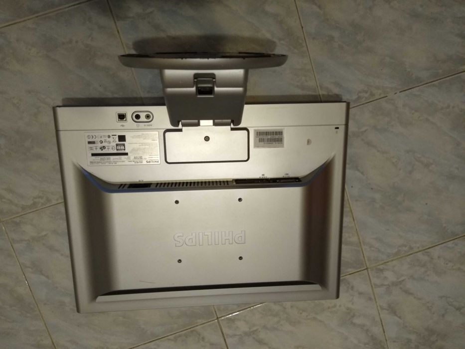 Монитор за поправка, 20 инча, LCD, Philips