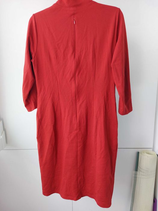 Vand rochii marimea 46