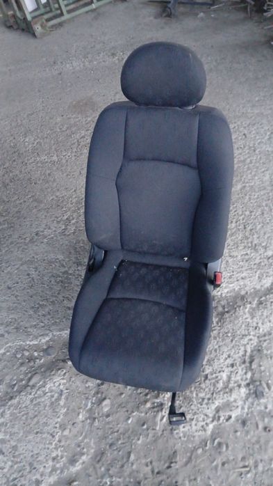 Vând scaune Mercedes C Class W203