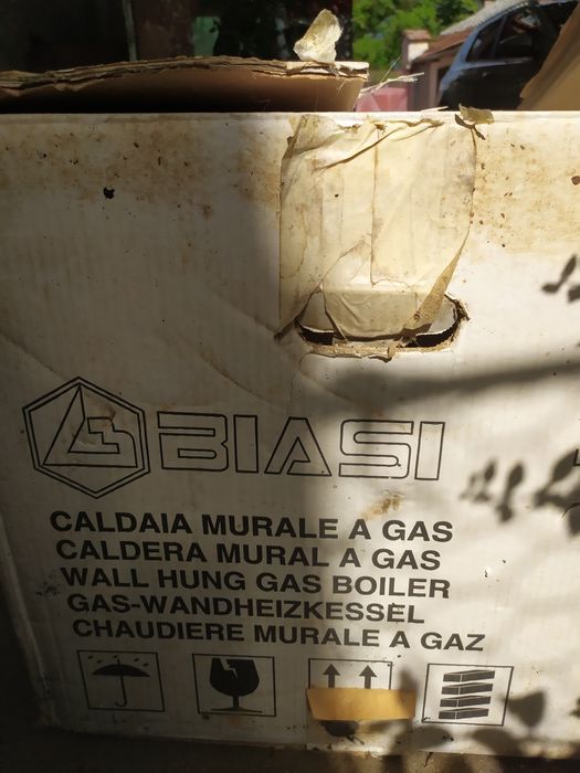 Vând centrala termica Baxi și Biasi