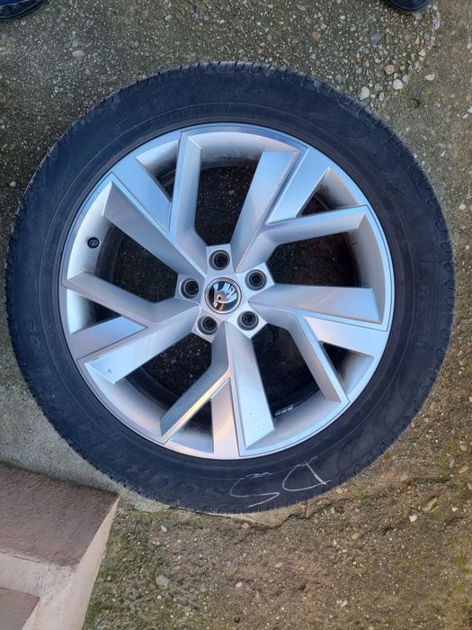 Anvelope vara 235 50 19 Pirelli SUV Kodiaq Tiguan Seria 5 G30