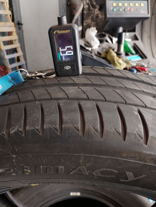 Гуми 215/65/17 Mishelin DOT:18г.