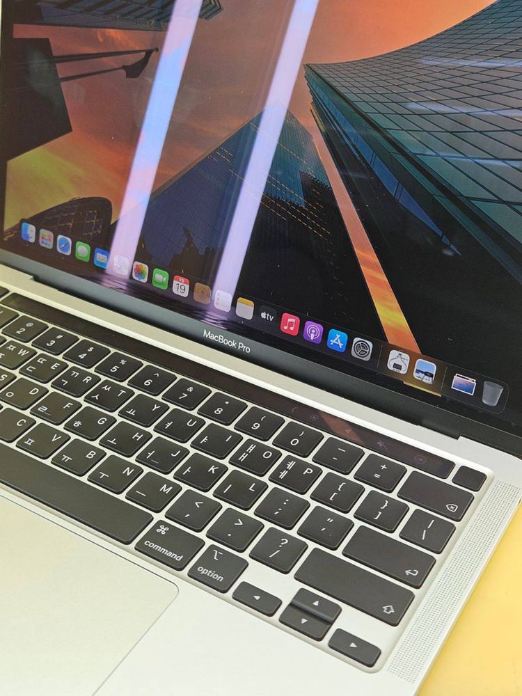 Macbook Pro M1 8/256GB