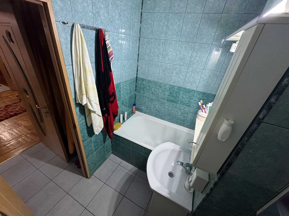 Apartament 2 camere semidecomandat Cîmpina Prahova