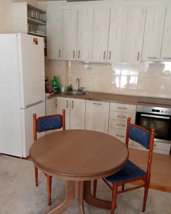 Дава се под наем Двустаен апартамент в Бургас, Сарафово - 65 кв.м за 341.7 € - Снимка #2