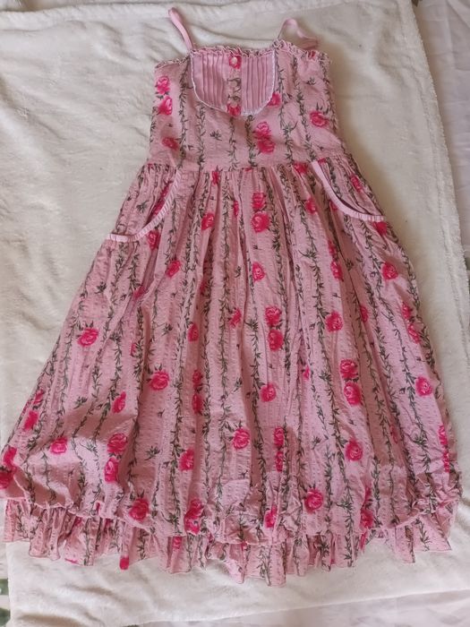 Продам сарафан на девочку и босоножки