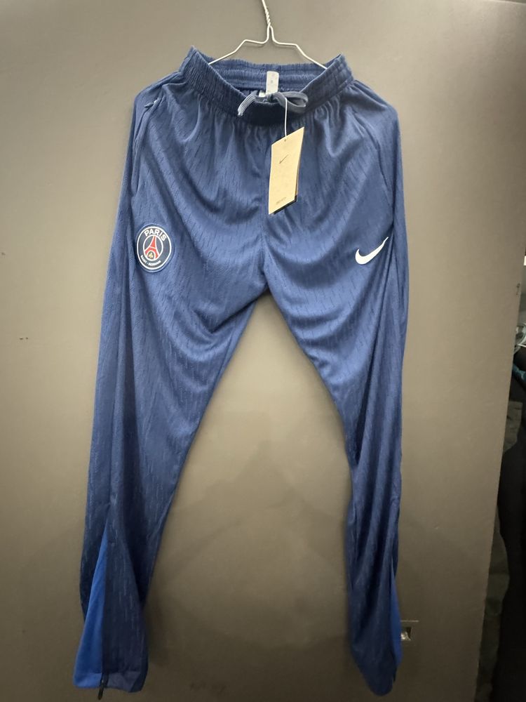 PSG tracksuut /ПСЖ спортен екип