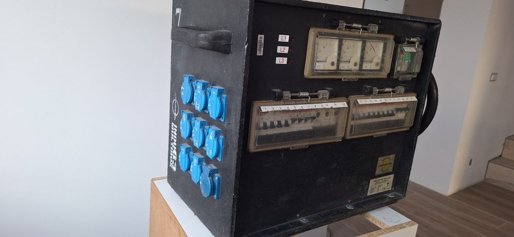 Vand tablou electric pentru organizare  santier