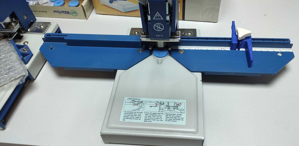 Машини за заобляне и календари Warrior 21144/S100