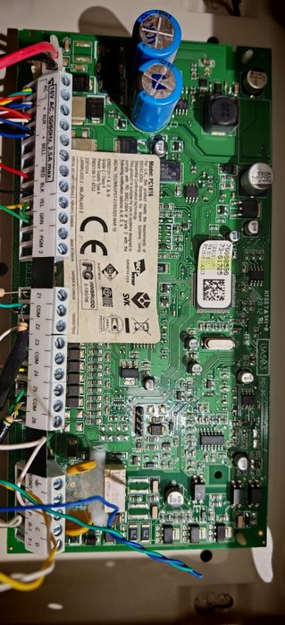 Продавам СОТ алармена система DSC PC 1616