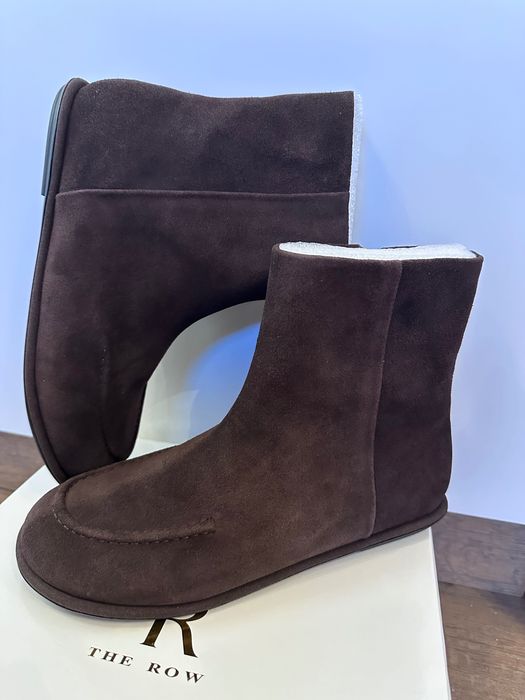 Боти от естествен велур, кафяви с размер 40