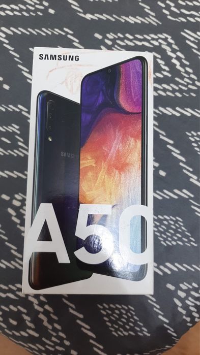 Продам телефон самсунг А 50