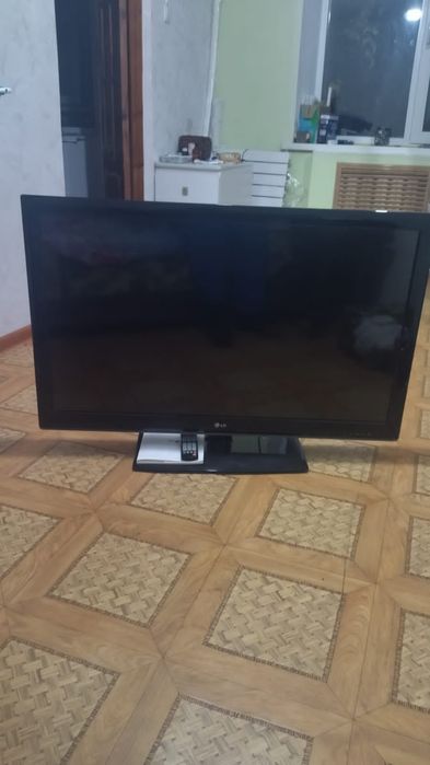 Продам телевизор LG