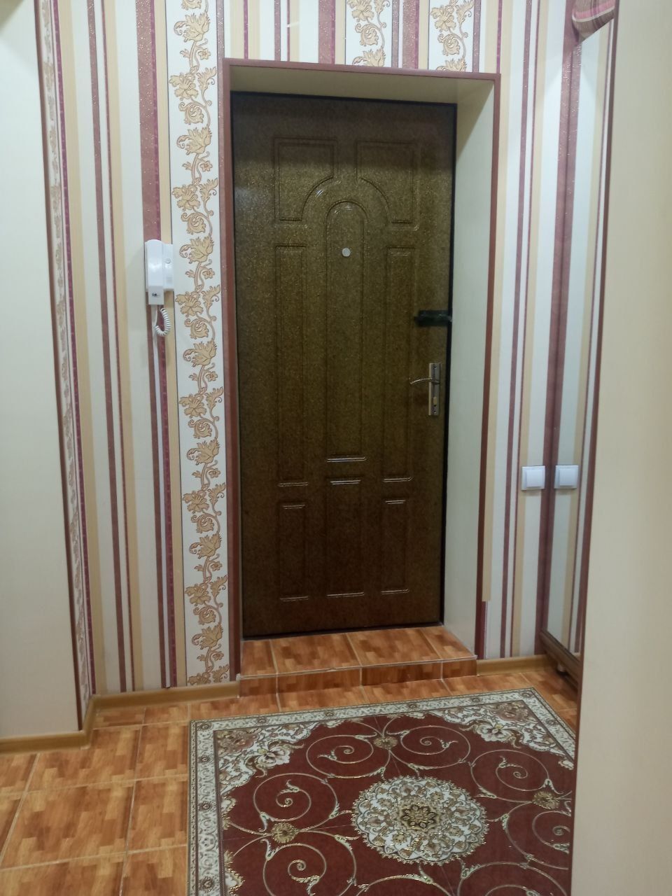 Продам срочно квартиру  Яккасарайский район..