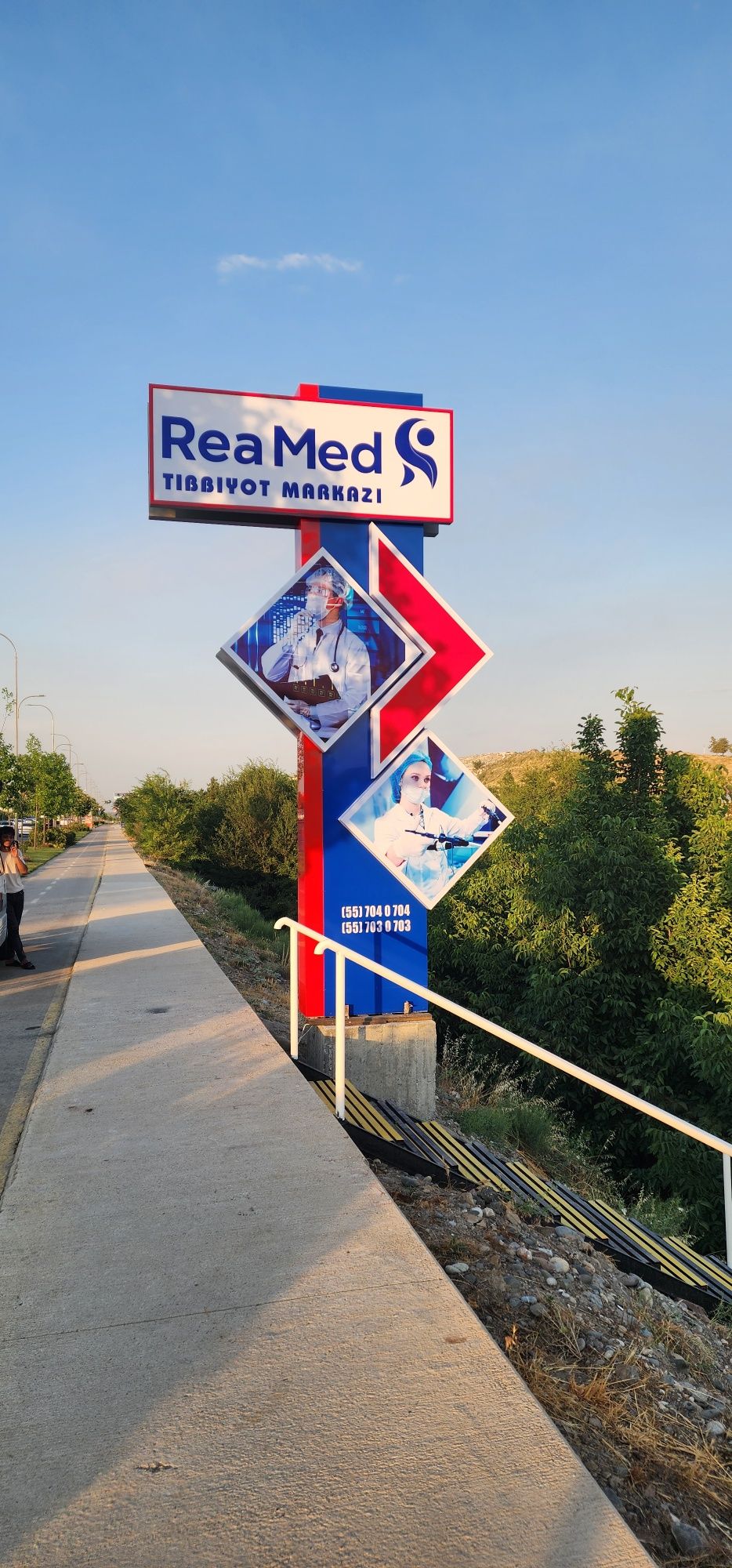 Reklama banner baner etiketka nakleyka