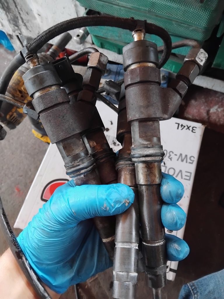 Injectoare iveco dayli 2.3 euro 3