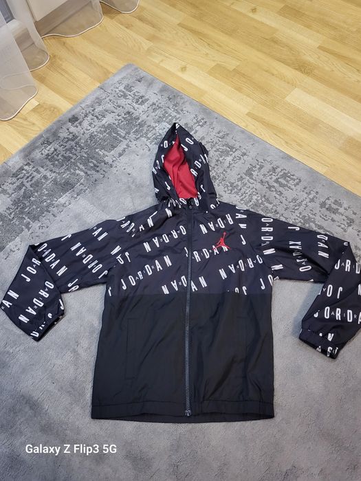 Момчешки ветровки