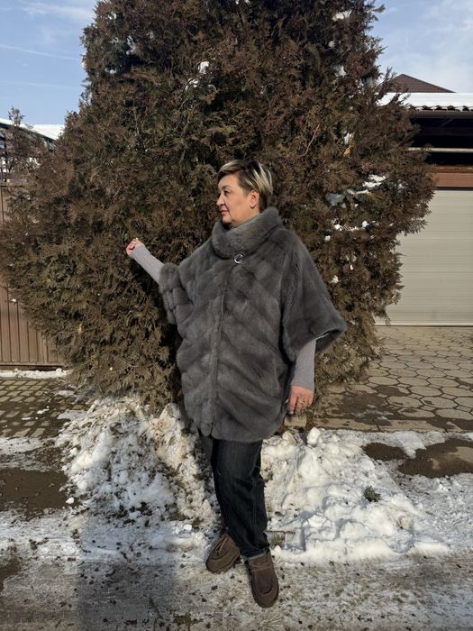 Стильная норковая шуба  оверсайз