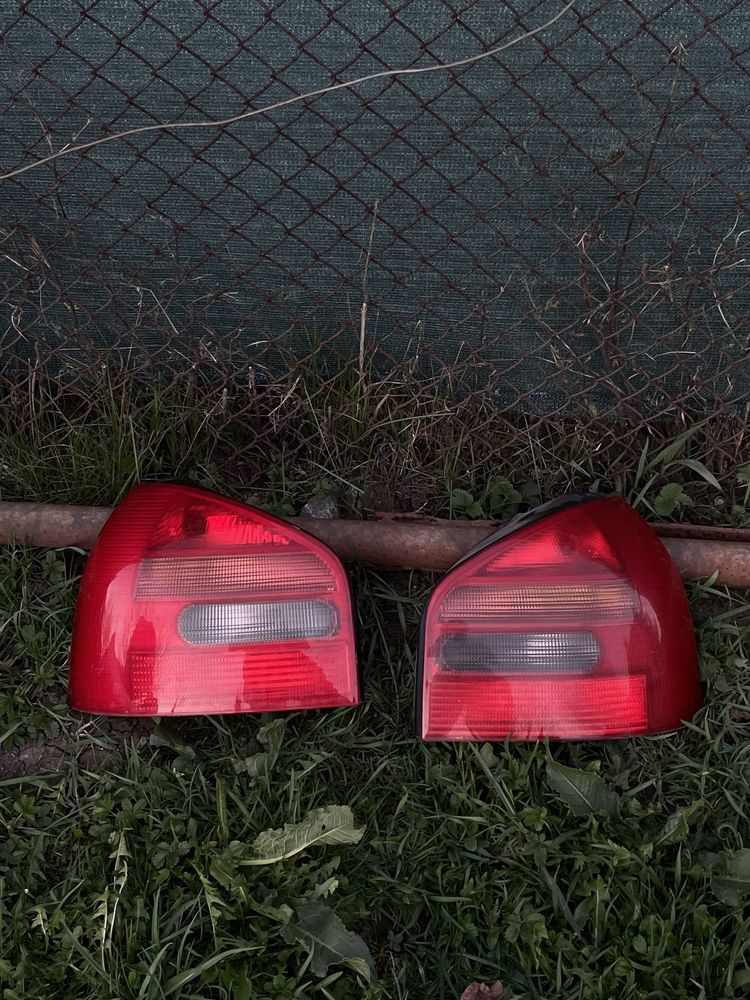 1 брой - Ляв стоп за Audi A3 8L