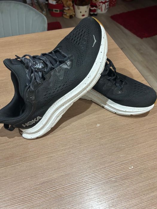 Hoka kawana 2  de vanzare 44 2/3