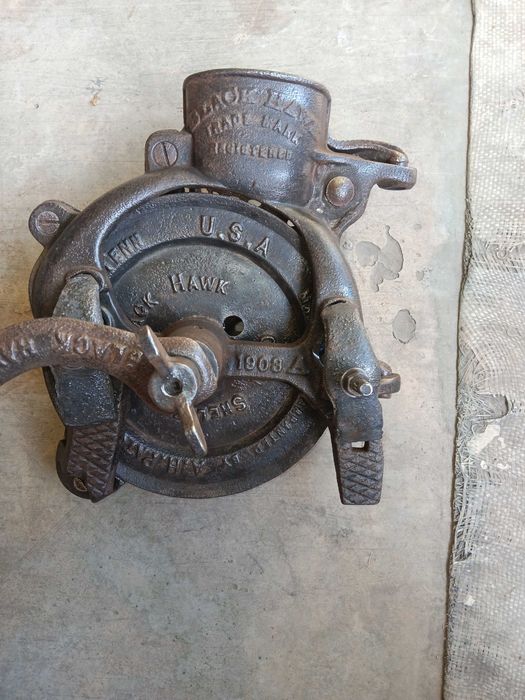 Sfarnitoare/despuitor de porumb