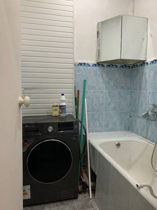 Чилонзор 20-кварталда 1-этажда 2хонали котта квартира ижарага берилади