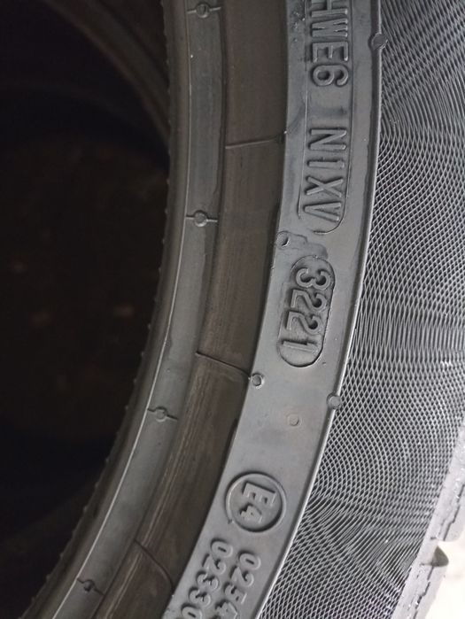 4 anvelope de iarna ca noi Continental 235/45 R19 dot 3221