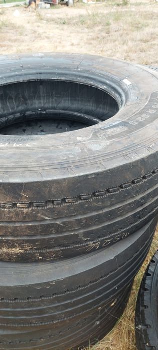 Vind anvelope de camion