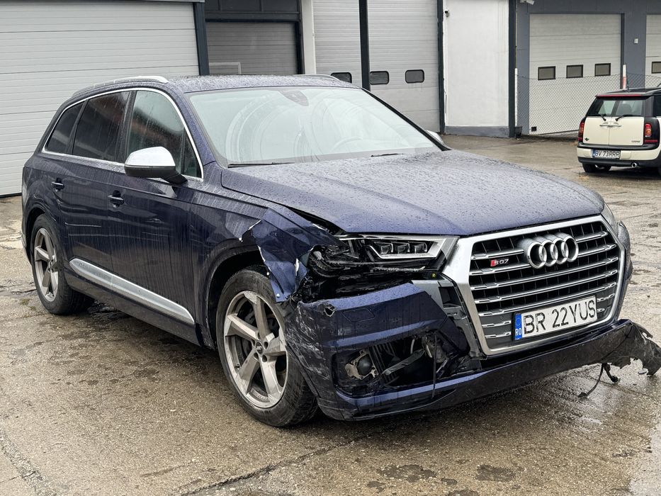 Audi SQ7 2018 435cp avariat