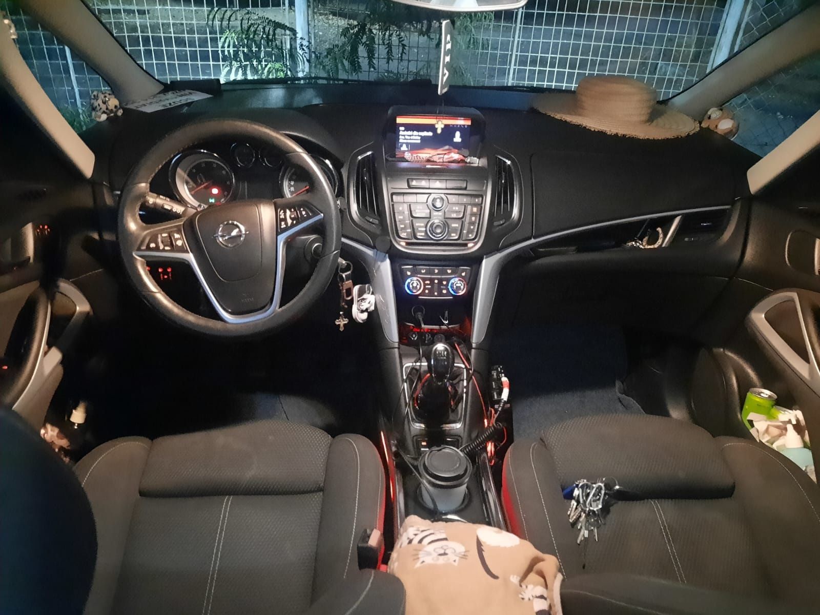 Opel Zafira C 2014 1.6 136Cp 7 locuri stare f bună  + anvelope  iarnă