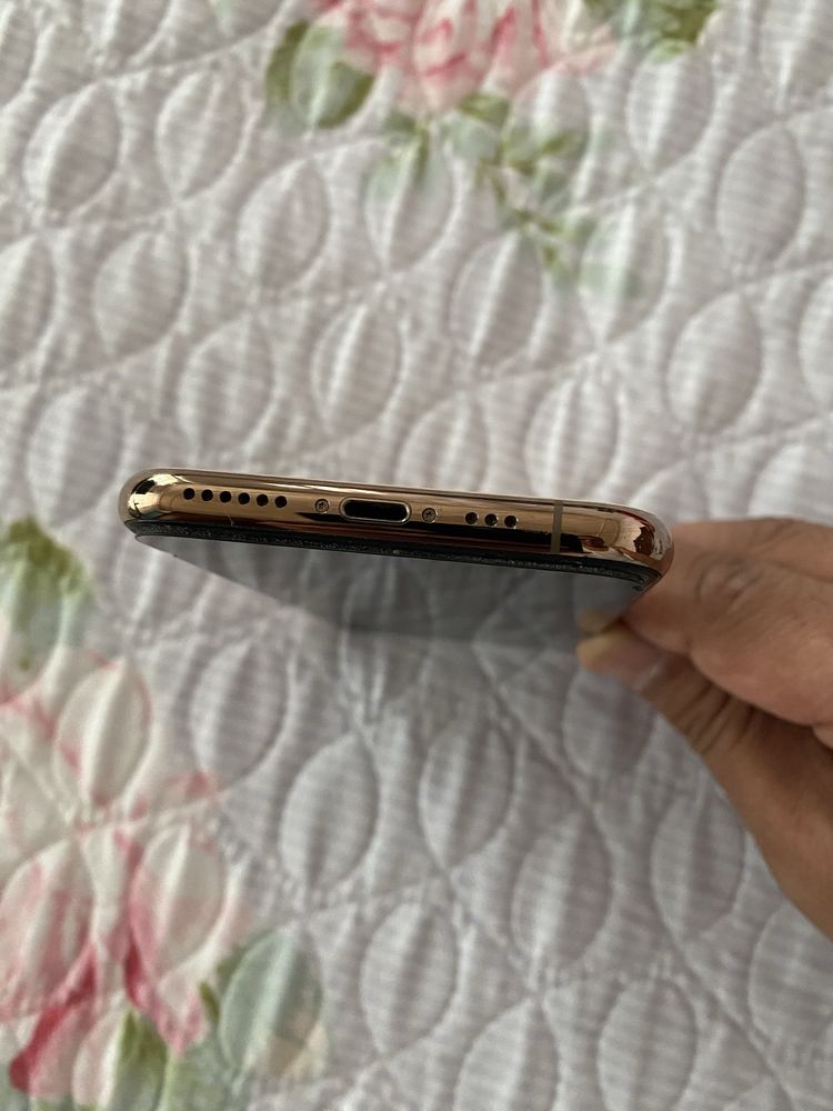 iphone 11 pro Gold ideal