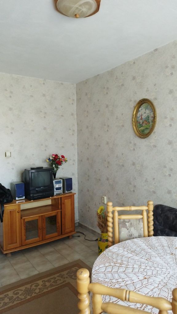Продава се Двустаен апартамент в Айтос - 72 кв.м за 1021 €/кв.м - Снимка #6