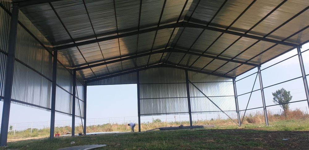 Vând confecții metalice ,hale ,structuri , căsuțe ,spaltori auto