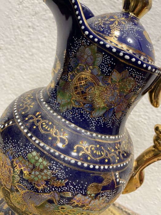 Китайска порцеланова кана изрисувана ръчно с 24 к златни бои