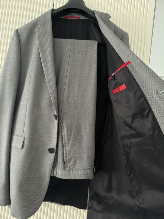 Vand costum Hugo boss original