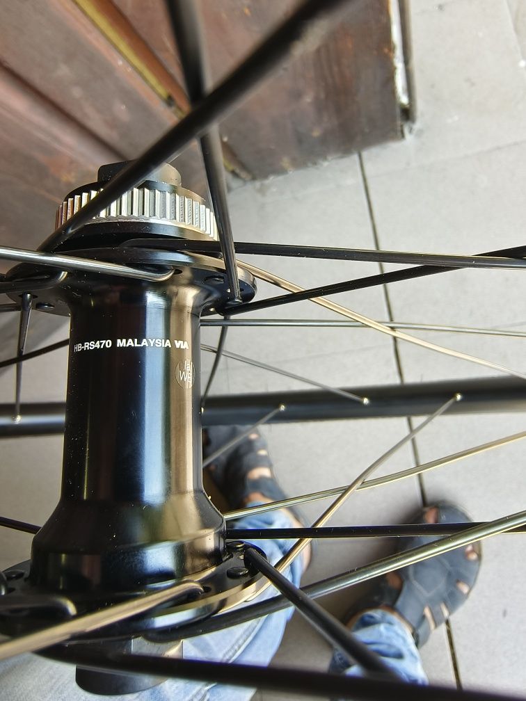Нови капли с гуми Shimano RS470 Disc Hubs 700c  12х100 12х142