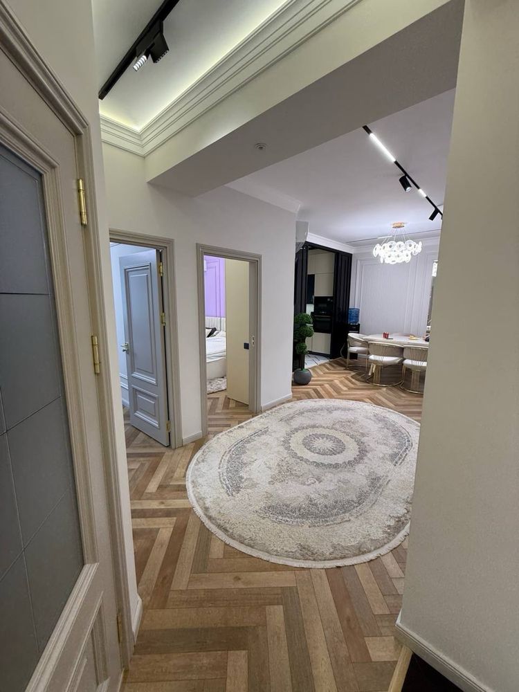 Новастройка евро хайтек 3/4/4 варианть 15000$