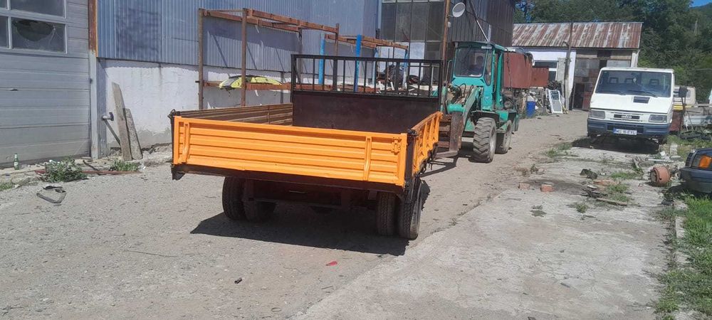 Remorca basculabila  pentru tractor