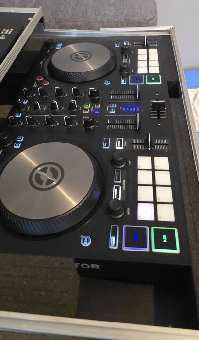 Native Instruments Traktor Kontrol S2 MK3 + POWER SUPPLY 40 W