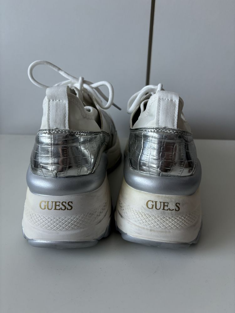 Маратонки Guess