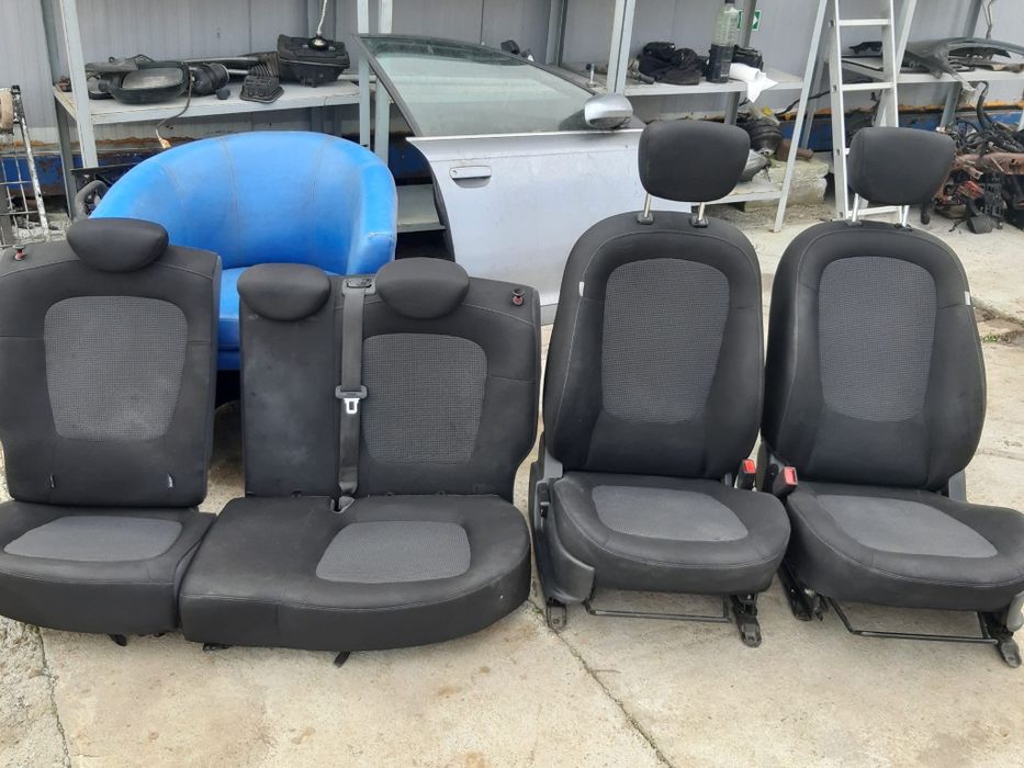 Scaune banchete Hyundai i 20